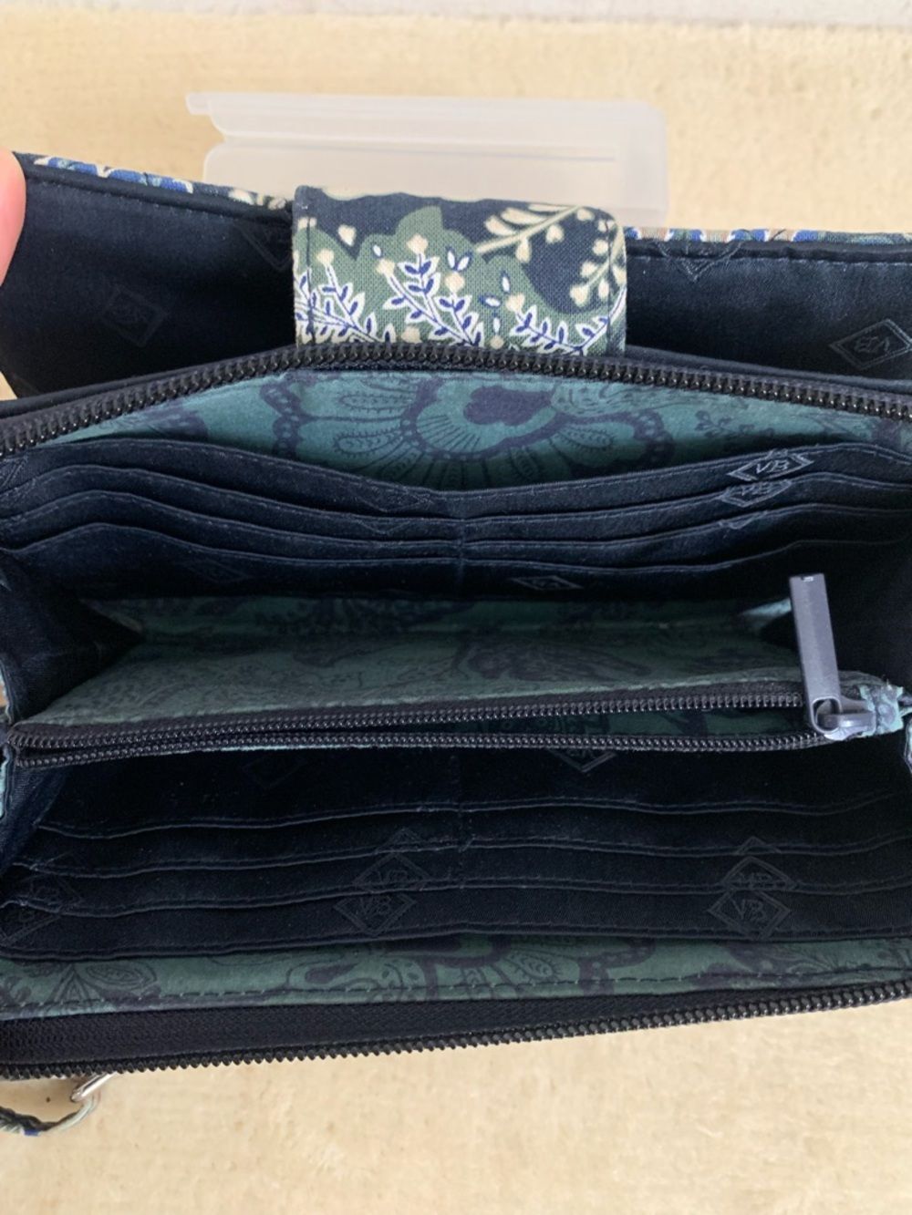 Vera Bradley Java Paisley Quilted Crossbody Wallet Navy Floral RFID Protection - Picture 5 of 10